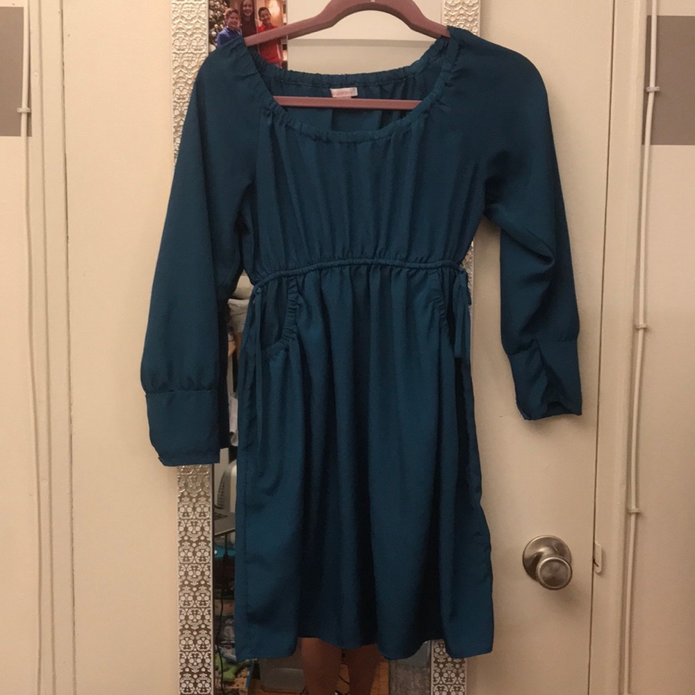Turquoise long-sleeve dress